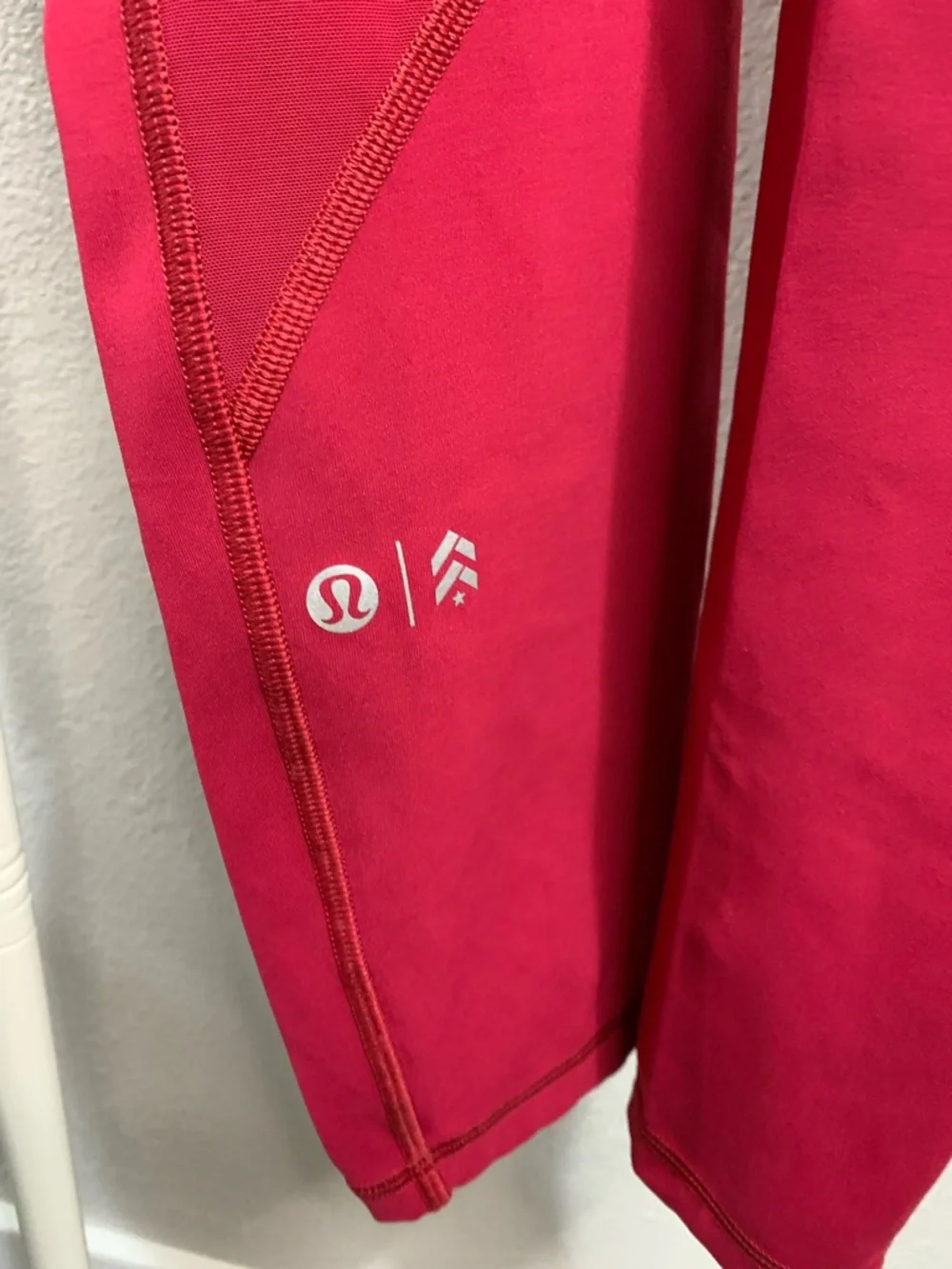 lululemon‎ athletica Bright Pink Leggings - Picture 6 of 12